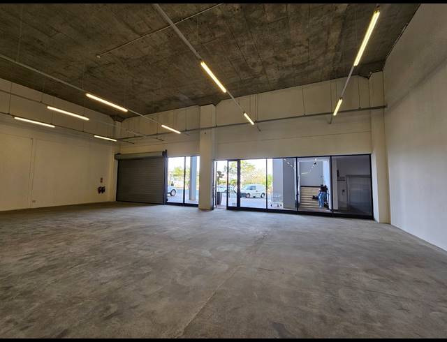 700M² RETAIL TO LET IN GREENSTONE HILL